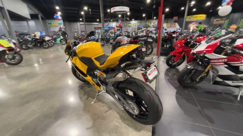 New 2026 Ducati PANIGALE V2 S Image 6