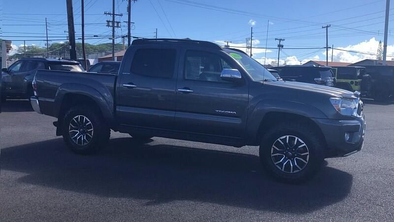 2014 Toyota Tacoma 4x4 Double Cab Short Bed photo 3