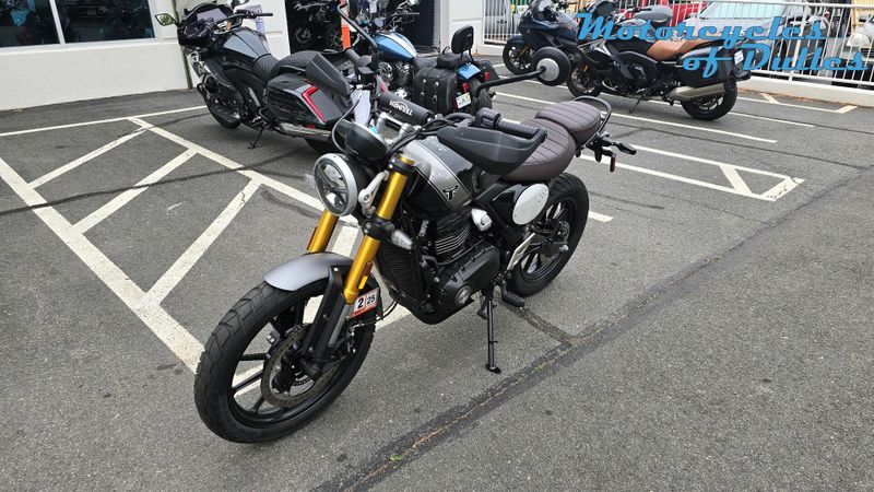 2025 Triumph Scrambler 400X Image 4