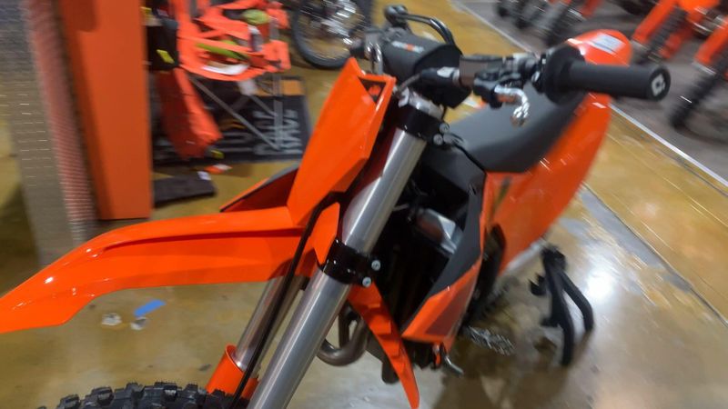 New 2025 KTM 350 SX-F Image 9