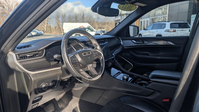 Used 2021 Jeep Grand Cherokee L AltitudeImage 16