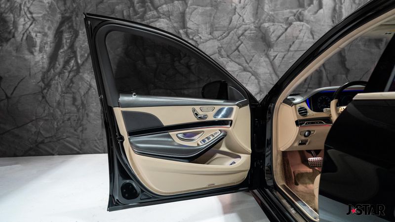 2019 Mercedes Benz S 560 photo 4