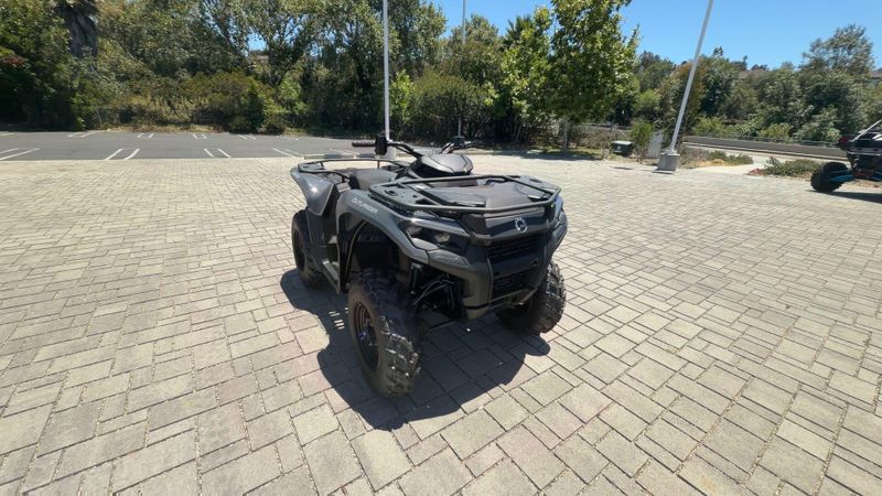 New 2026 Can-Am OUTLANDER 500 Image 3