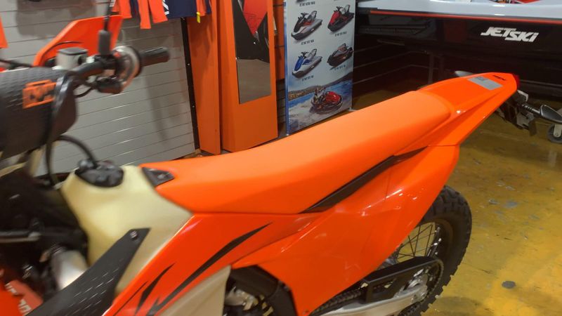 2025 KTM 500 EXC-F Image 4