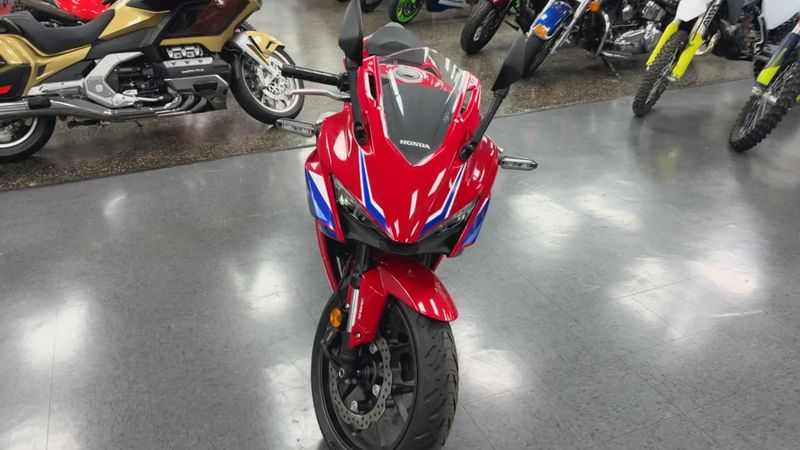 New 2025 Honda CBR500R ABS Image 5
