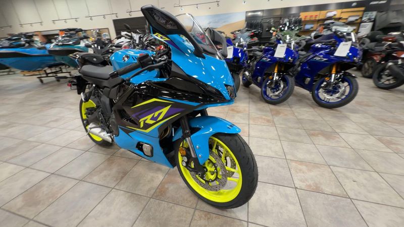 New 2026 Yamaha YZF-R7 Image 3