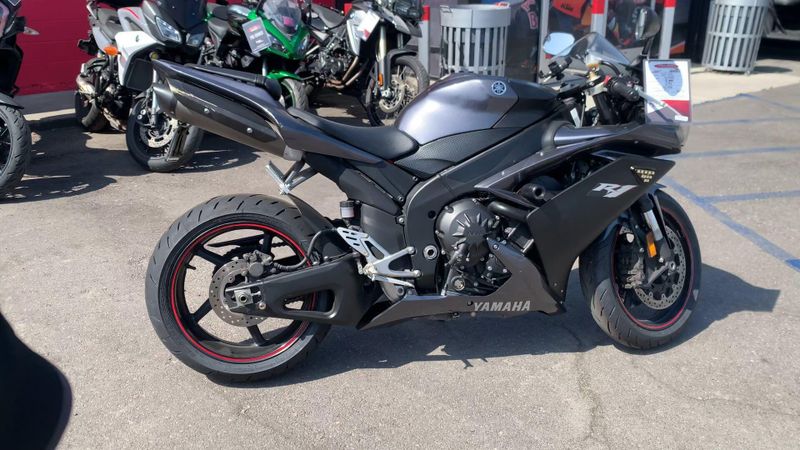 Used 2007 Yamaha YZF-R1 CA Image 9