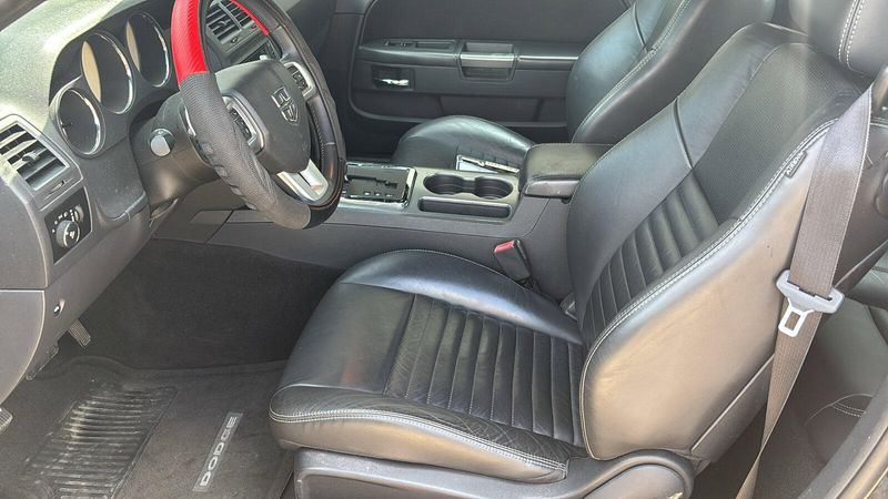 2013 Dodge Challenger R/T Classic photo 7