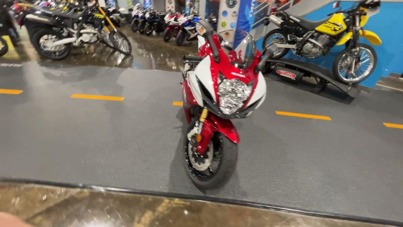 New 2027 Suzuki GSX-R750 Image 3