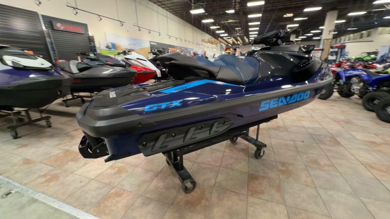 New 2025 Sea Doo GTX 230 (SOUND SYSTEM) Image 9