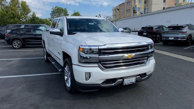 Used 2018 Chevrolet Silverado 1500 High CountryImage 4