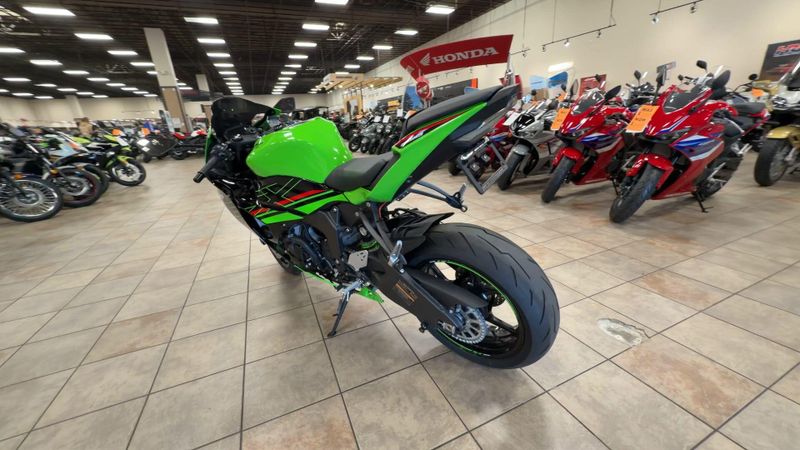 Used 2024 Kawasaki NINJA ZX-6R KRT EDITION ABS Image 7