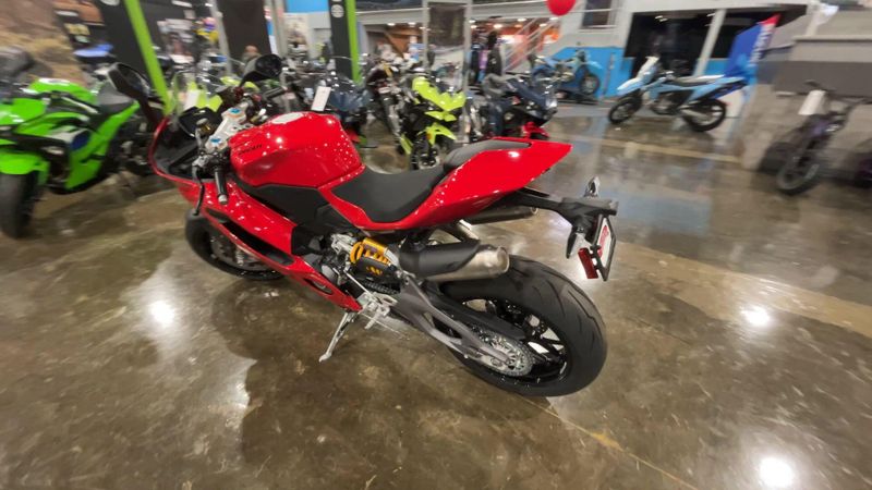 New 2026 Ducati PANIGALE V2 S Image 6