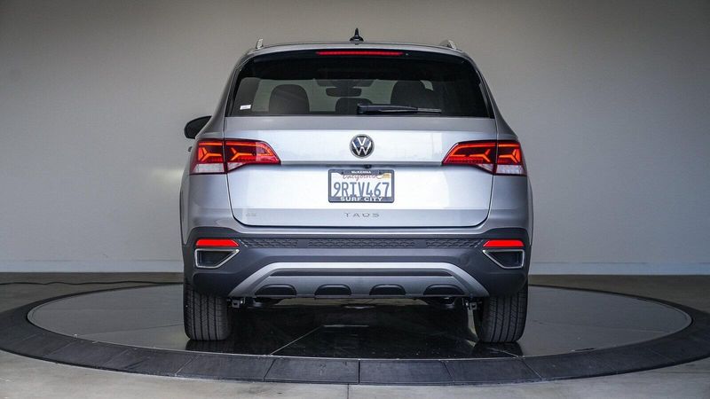 Used 2024 Volkswagen Taos 1.5T SEImage 3