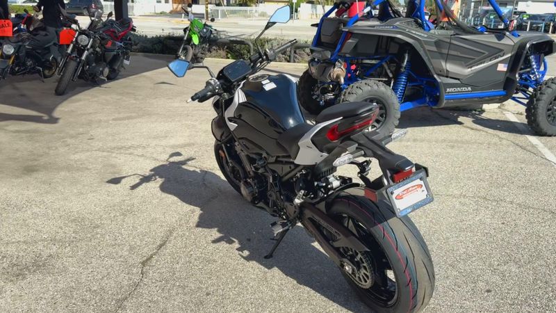 New 2026 Kawasaki Z900 ABS Image 2