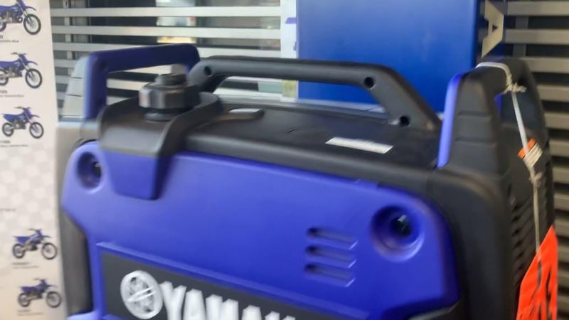 2022 Yamaha EF2200ISZ  in a TEAM YAMAHA BLUE exterior color. Del Amo Motorsports of Long Beach (562) 362-3160 delamomotorsports.com 