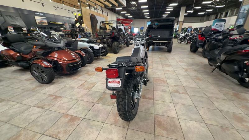 New 2027 Yamaha TW200 Image 8