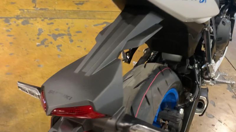 New 2026 Suzuki GSX-8R Image 2