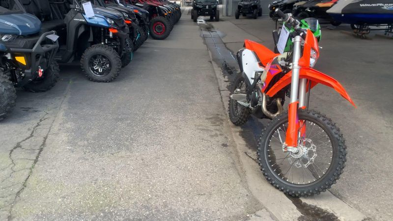 New 2024 KTM 500 XW-F Image 3