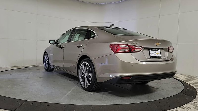 2024 Chevrolet Malibu Premier 2LT photo 4