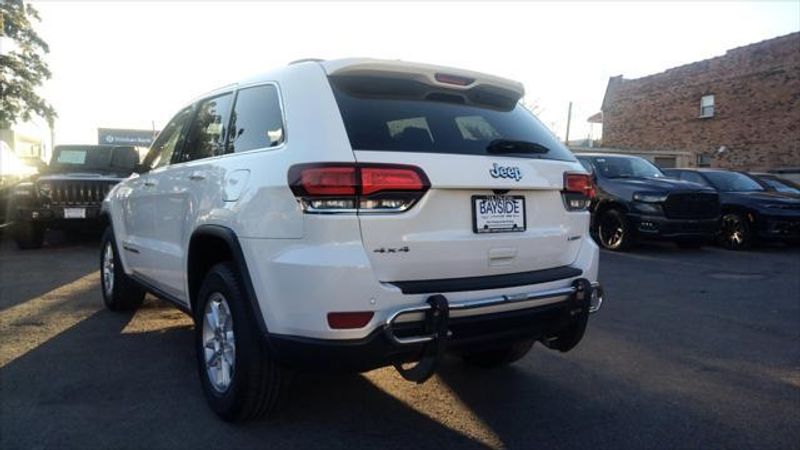 2020 Jeep Grand Cherokee Laredo E photo 4