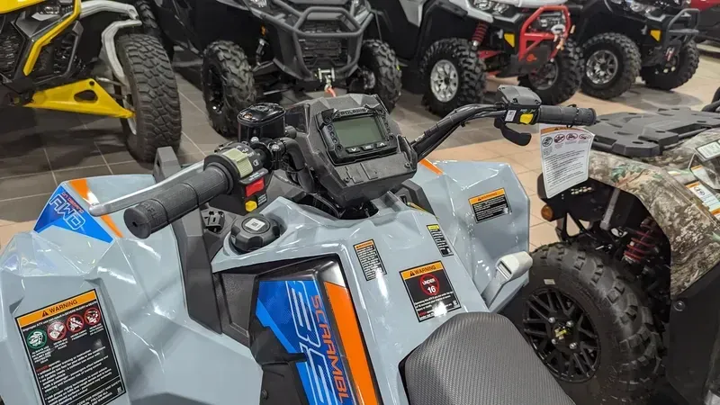 2024 Polaris SCRAMBLER 850 STORM GRAY AND RADAR BLUEImage 14