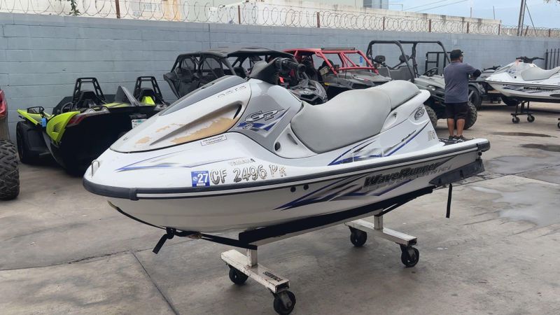 Used 2000 Yamaha GP 800 Image 4