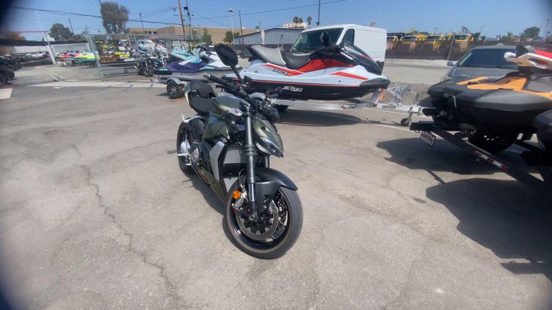 Used 2025 Ducati STREETFIGHTER V2 Image 7