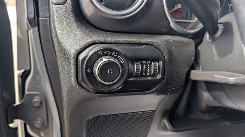 Used 2020 Jeep Wrangler Unlimited Sahara AltitudeImage 21