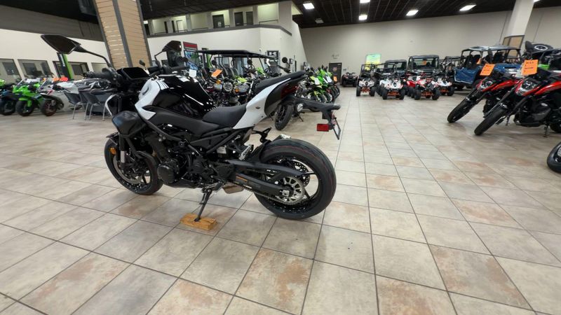 New 2026 Kawasaki Z900 ABS Image 6