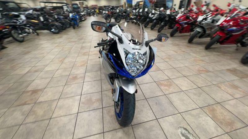 New 2026 Suzuki GSX-R600 Image 7