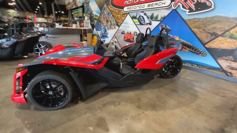 New 2025 Polaris SLINGSHOT SLR AUTODRIVE Image 9