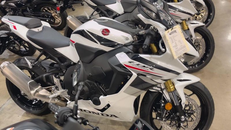 New 2026 Honda CBR1000RR Image 5