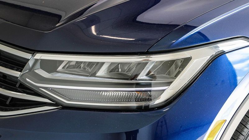 2023 Volkswagen Tiguan 2.0T SEImage 8