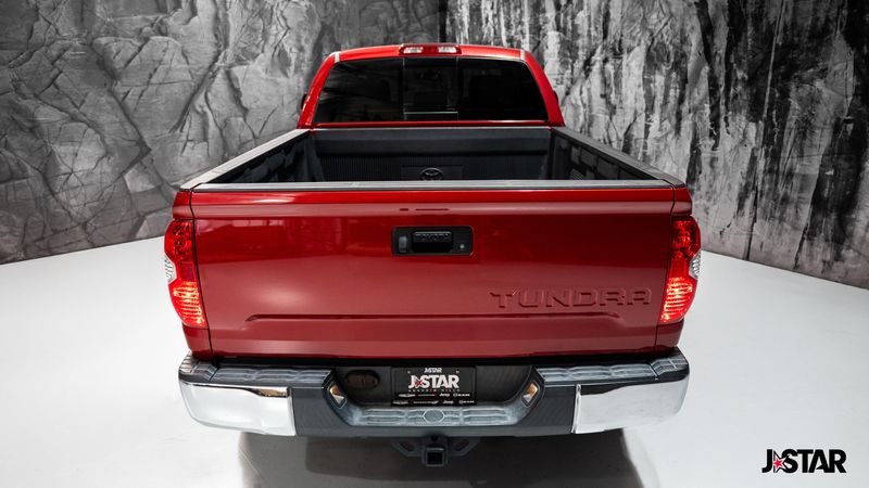 2017 Toyota Tundra SR5 photo 23