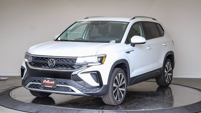 2024 Volkswagen Taos 1.5T SEImage 1