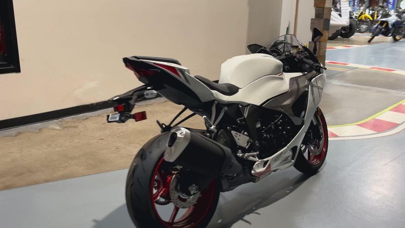 New 2025 Kawasaki NINJA ZX-6R ABS Image 4