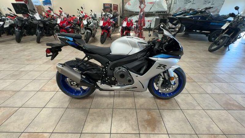 New 2026 Suzuki GSX-R600 Image 5