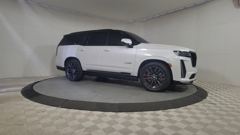 2023 Cadillac Escalade V-Series photo 14