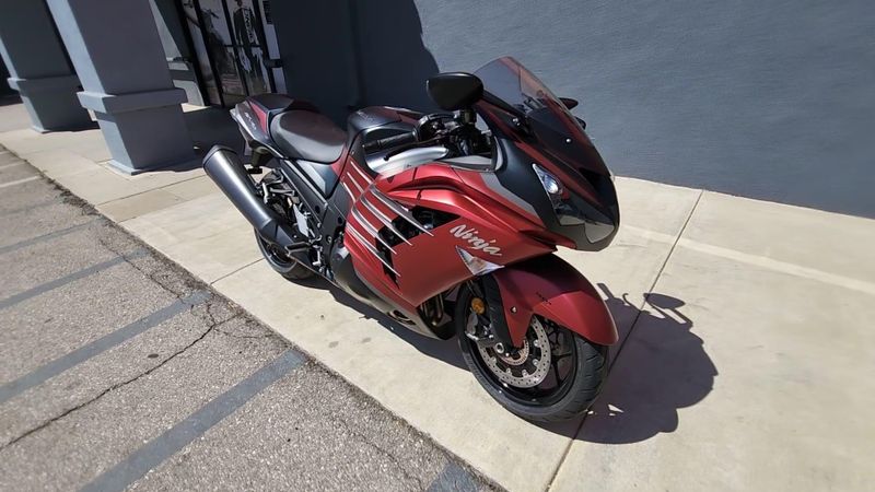 New 2025 Kawasaki NINJA ZX-14R ABS Image 6