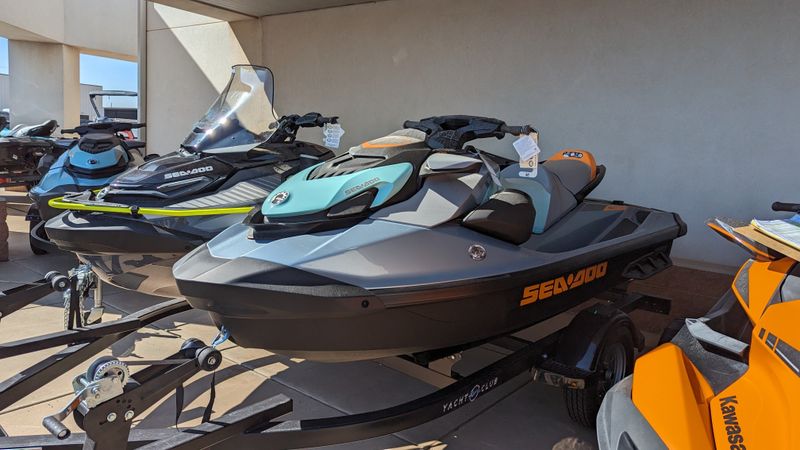 2024 SEADOO GTI SE 170 WITH SOUND SYSTEM IDF ICE METAL AND NEO MINT Image 6