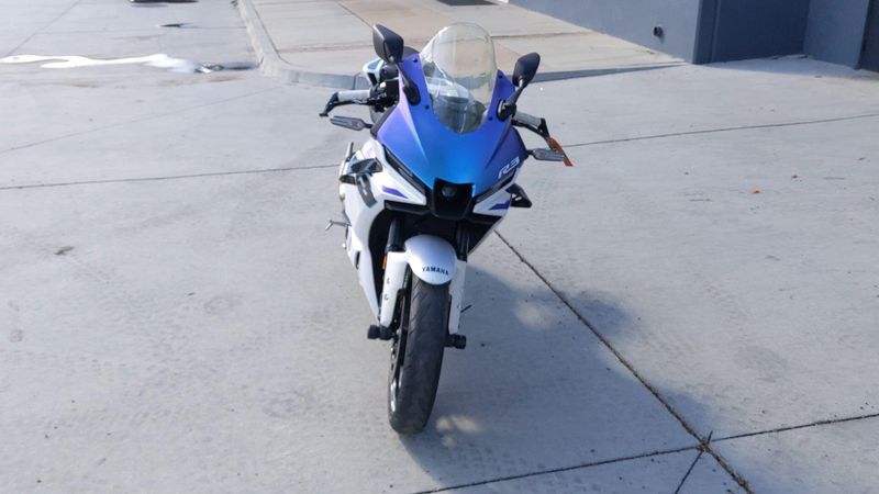 Used 2025 Yamaha YZF-R3 ABS CA Image 7
