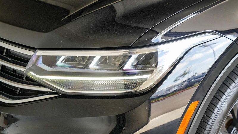 2022 Volkswagen Tiguan 2.0T SEImage 7
