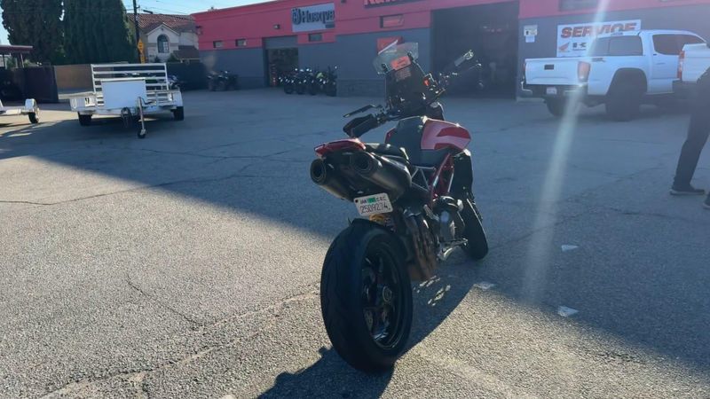 Used 2020 Ducati HYPERMOTARD 950 Image 8