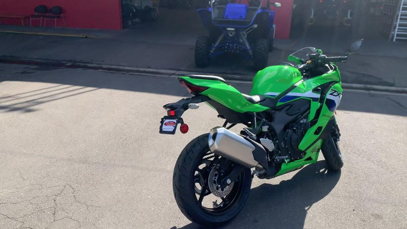 New 2026 Kawasaki NINJA ZX-4RR ABS Image 4