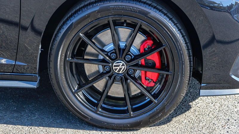 New 2025 Volkswagen Jetta GLI 2.0T AutobahnImage 8