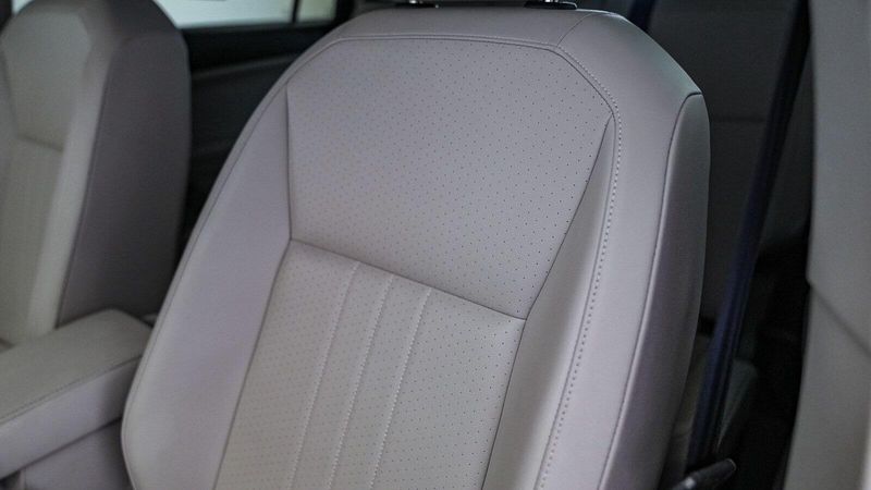2023 Volkswagen Tiguan 2.0T SEImage 24