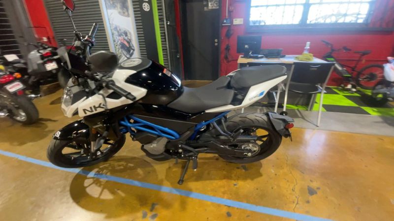 Used 2025 CFMOTO 300NK Image 6