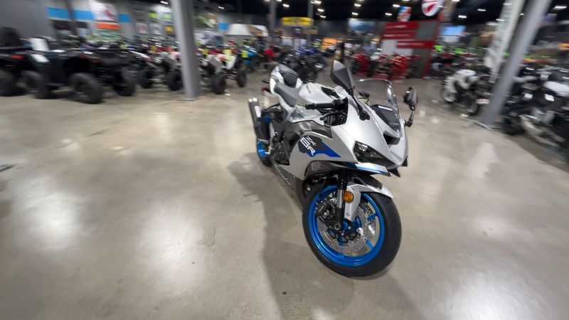 New 2027 Kawasaki NINJA ZX-6R ABS Image 2