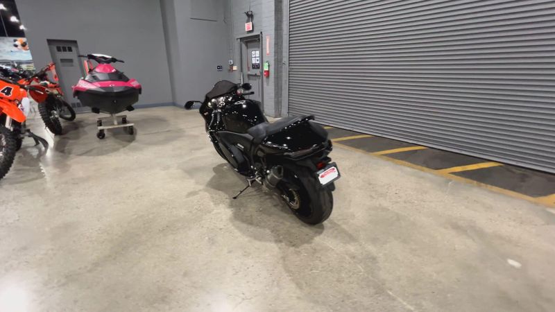 Used 2023 Suzuki Hayabusa Image 6